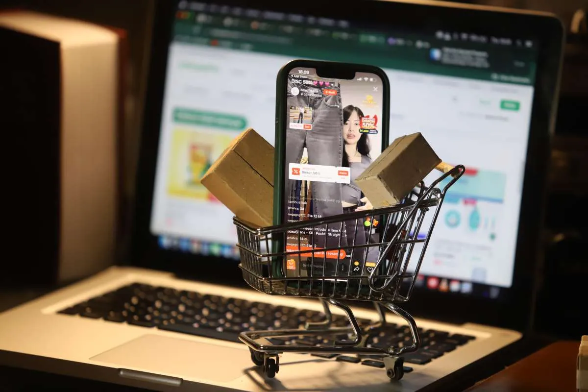 Kenaikan Biaya Logistik E-Commerce, Ini Dampaknya bagi UMKM dan Seller
